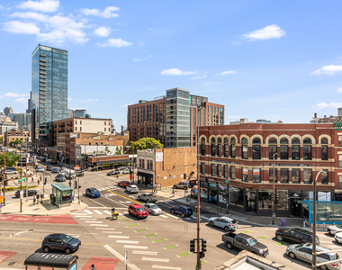 805 N Milwaukee Avenue - Photo Thumbnail 27