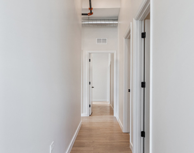 805 N Milwaukee Avenue - Photo Thumbnail 10