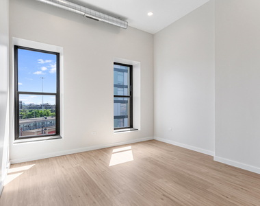 805 N Milwaukee Avenue - Photo Thumbnail 19