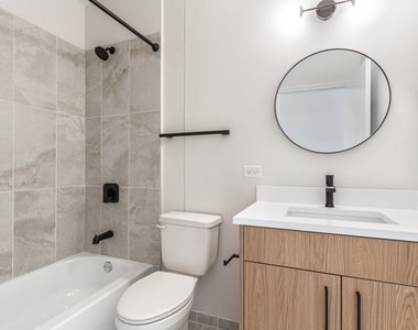 805 N Milwaukee Avenue - Photo Thumbnail 17