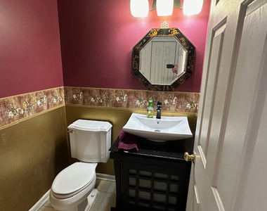 992 White Pine Drive - Photo Thumbnail 12