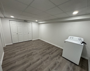 11411 Douglas Avenue - Photo Thumbnail 10