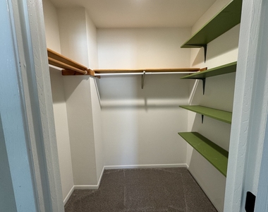 11411 Douglas Avenue - Photo Thumbnail 18