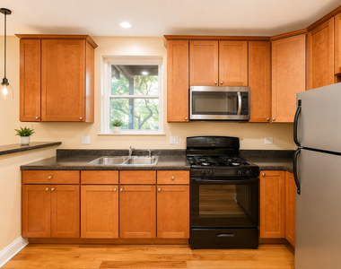 718 S Aberdeen Street - Photo Thumbnail 2