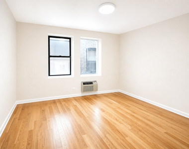 1504 N Dearborn Street - Photo Thumbnail 5