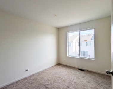 593 Treble Lane - Photo Thumbnail 9