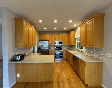 1n061 Mission Court - Photo Thumbnail 4