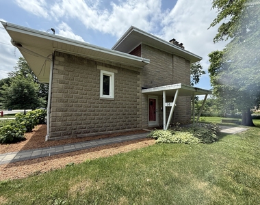 34 S River Street - Photo Thumbnail 2