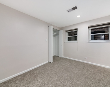 2910 N Halsted Street - Photo Thumbnail 9