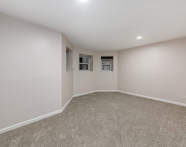 2910 N Halsted Street - Photo Thumbnail 12