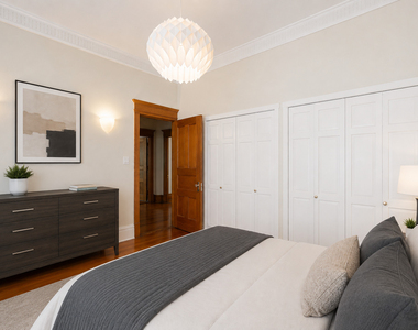 1210 N Astor Street - Photo Thumbnail 18