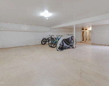 7413 Brookdale Drive - Photo Thumbnail 15