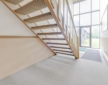 7413 Brookdale Drive - Photo Thumbnail 8