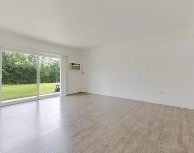 7413 Brookdale Drive - Photo Thumbnail 3