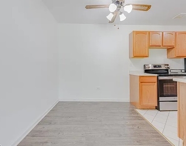 7413 Brookdale Drive - Photo Thumbnail 5