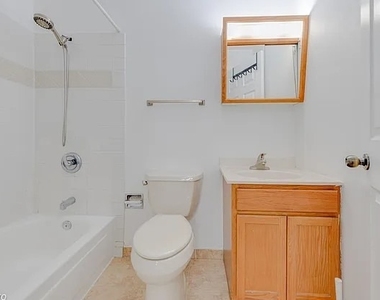 7413 Brookdale Drive - Photo Thumbnail 11