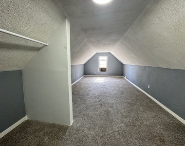 1534 39th Street - Photo Thumbnail 11