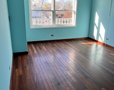 1521 N Lake Shore Drive - Photo Thumbnail 3