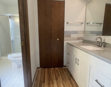 4330 Huntington Boulevard - Photo Thumbnail 8