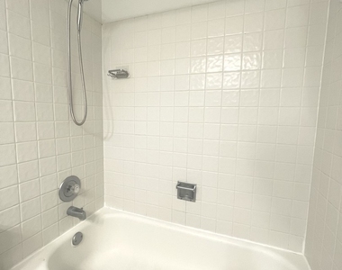 4330 Huntington Boulevard - Photo Thumbnail 13