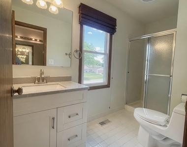 4330 Huntington Boulevard - Photo Thumbnail 9