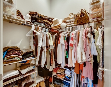 1040 W Adams Street - Photo Thumbnail 9
