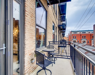 1040 W Adams Street - Photo Thumbnail 10