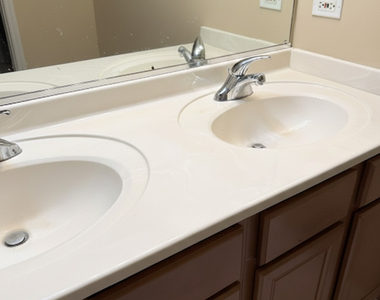 1137 Brent Road - Photo Thumbnail 18