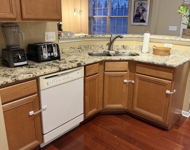 1137 Brent Road - Photo Thumbnail 7