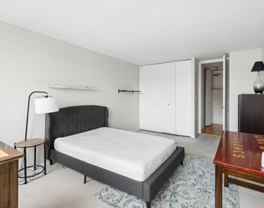655 W Irving Park Road - Photo Thumbnail 5