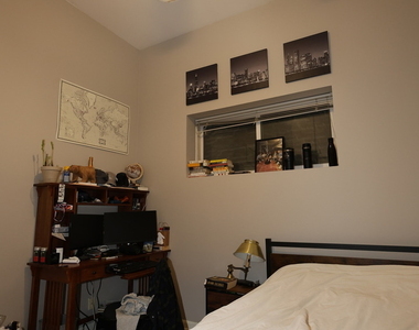 1026 W Roscoe Street - Photo Thumbnail 8