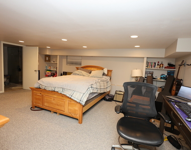 1026 W Roscoe Street - Photo Thumbnail 25