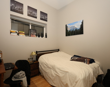 1026 W Roscoe Street - Photo Thumbnail 6