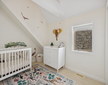 1065 N Marshfield Avenue - Photo Thumbnail 9