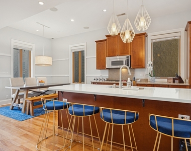 1065 N Marshfield Avenue - Photo Thumbnail 14