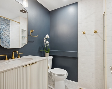 1065 N Marshfield Avenue - Photo Thumbnail 10