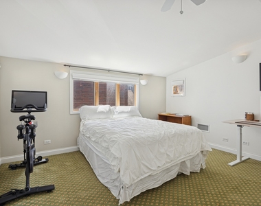 1065 N Marshfield Avenue - Photo Thumbnail 13