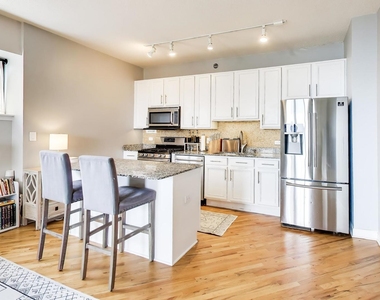 41 E 8th Street - Photo Thumbnail 11