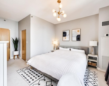 41 E 8th Street - Photo Thumbnail 15