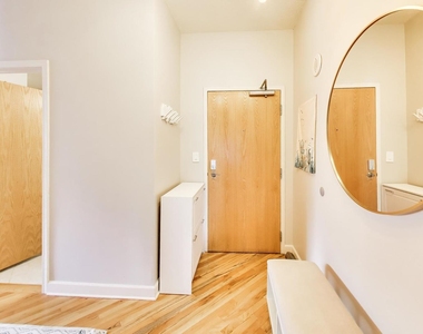 41 E 8th Street - Photo Thumbnail 6