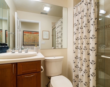 753 W Dickens Avenue - Photo Thumbnail 22