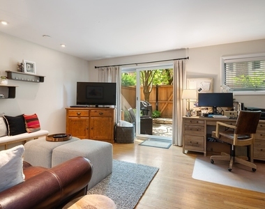 753 W Dickens Avenue - Photo Thumbnail 20