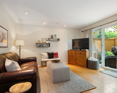 753 W Dickens Avenue - Photo Thumbnail 19