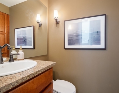 753 W Dickens Avenue - Photo Thumbnail 10