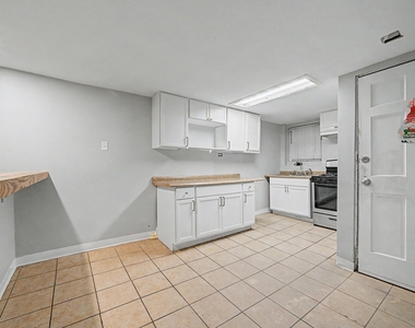 2206 N Kostner Avenue - Photo Thumbnail 3