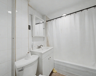 2206 N Kostner Avenue - Photo Thumbnail 7