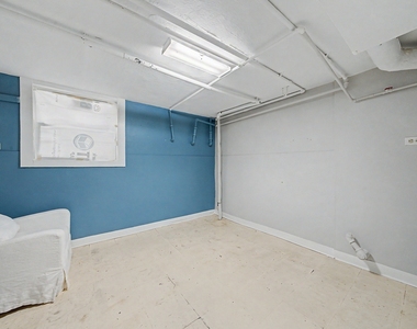 2206 N Kostner Avenue - Photo Thumbnail 8
