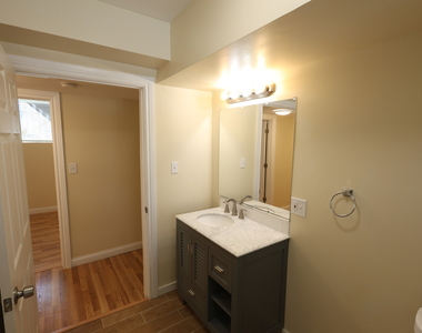 6157 W Belmont Avenue - Photo Thumbnail 11