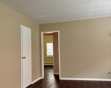 1318 Central Street - Photo Thumbnail 3