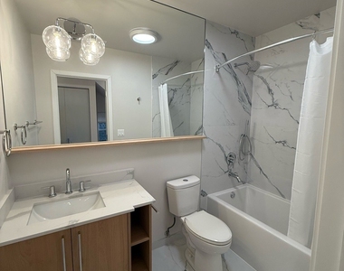 927 N Mozart Street - Photo Thumbnail 3